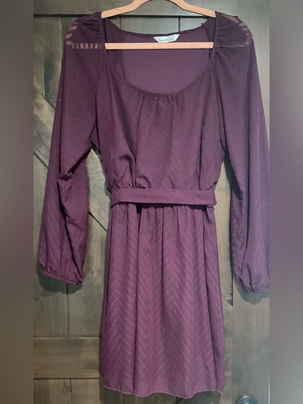 Speechless Large Women's Textured Long-Sleeve Mini Dress in Burgundy